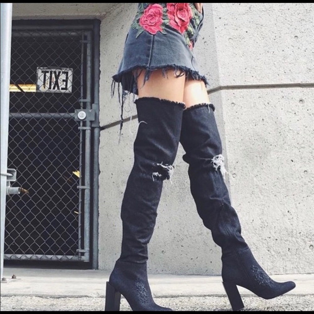 Beautiful Jeffery Campbell Black Boots 😍💕😫